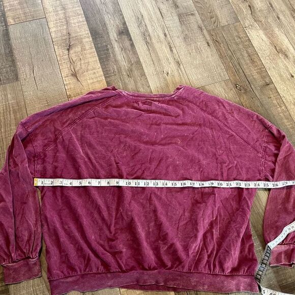 Free People Women's Size S Red
Crew Neck Sweatshirt - Picture 5 of 6